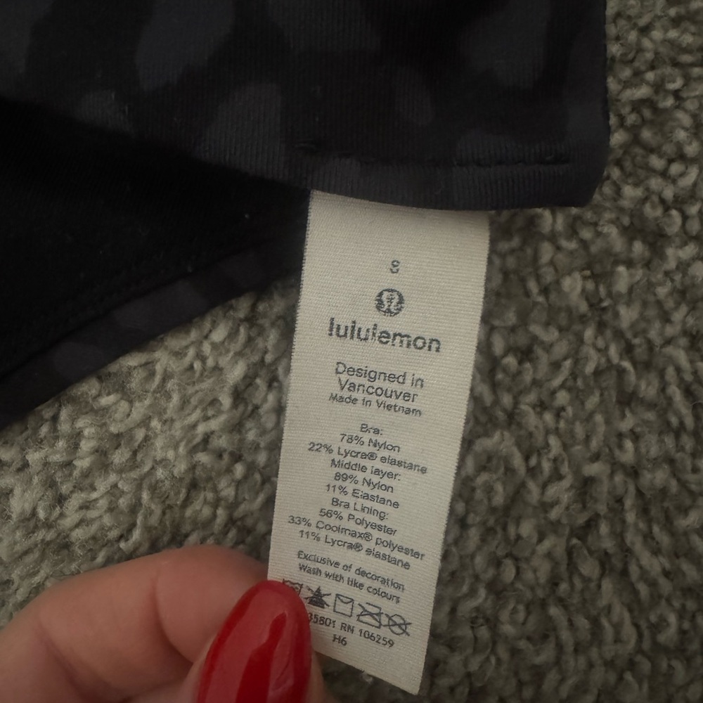 Lululemon Black Patterned Sports Bra - Picture 3 of 3